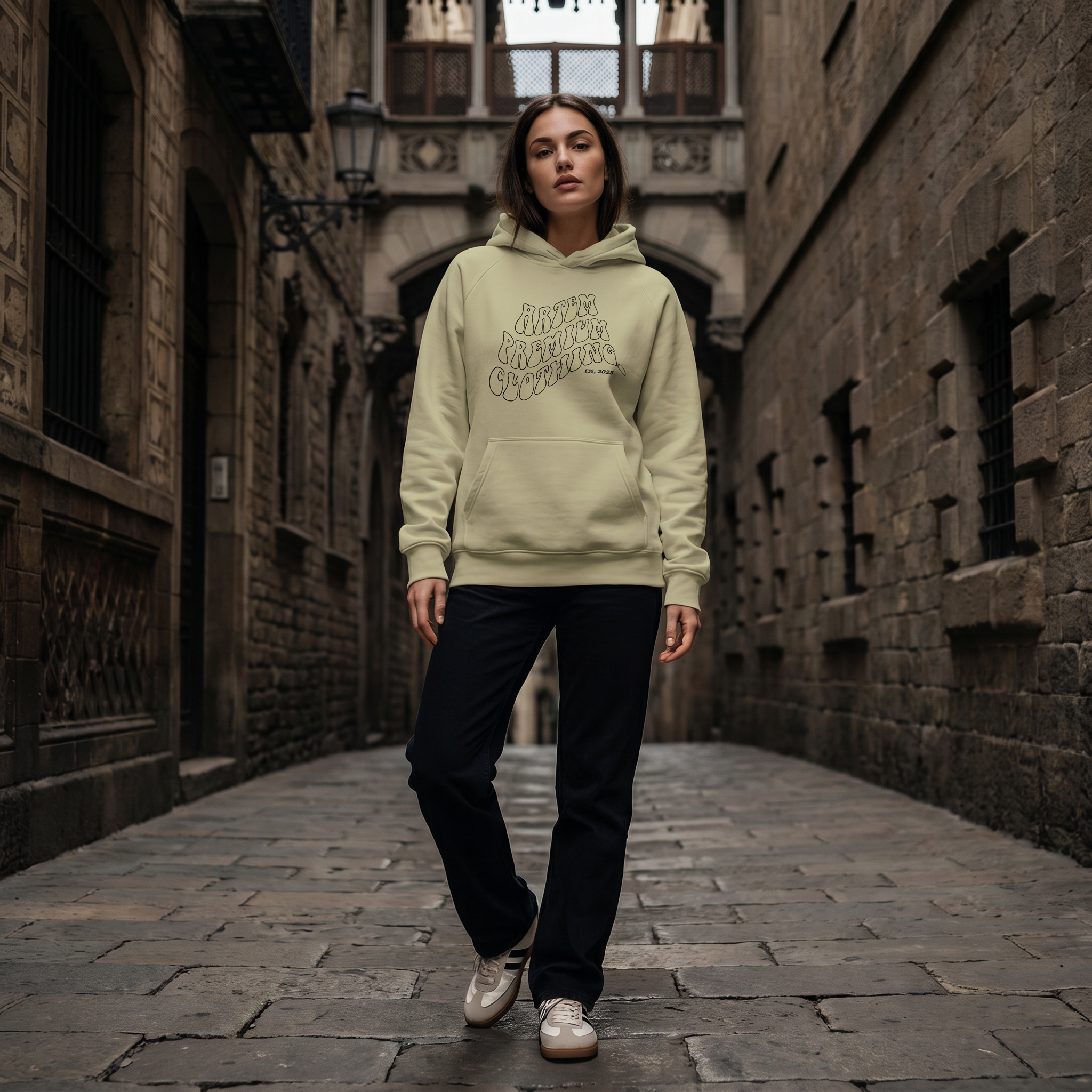 ARTEM Box Mark Heavy Hoodie