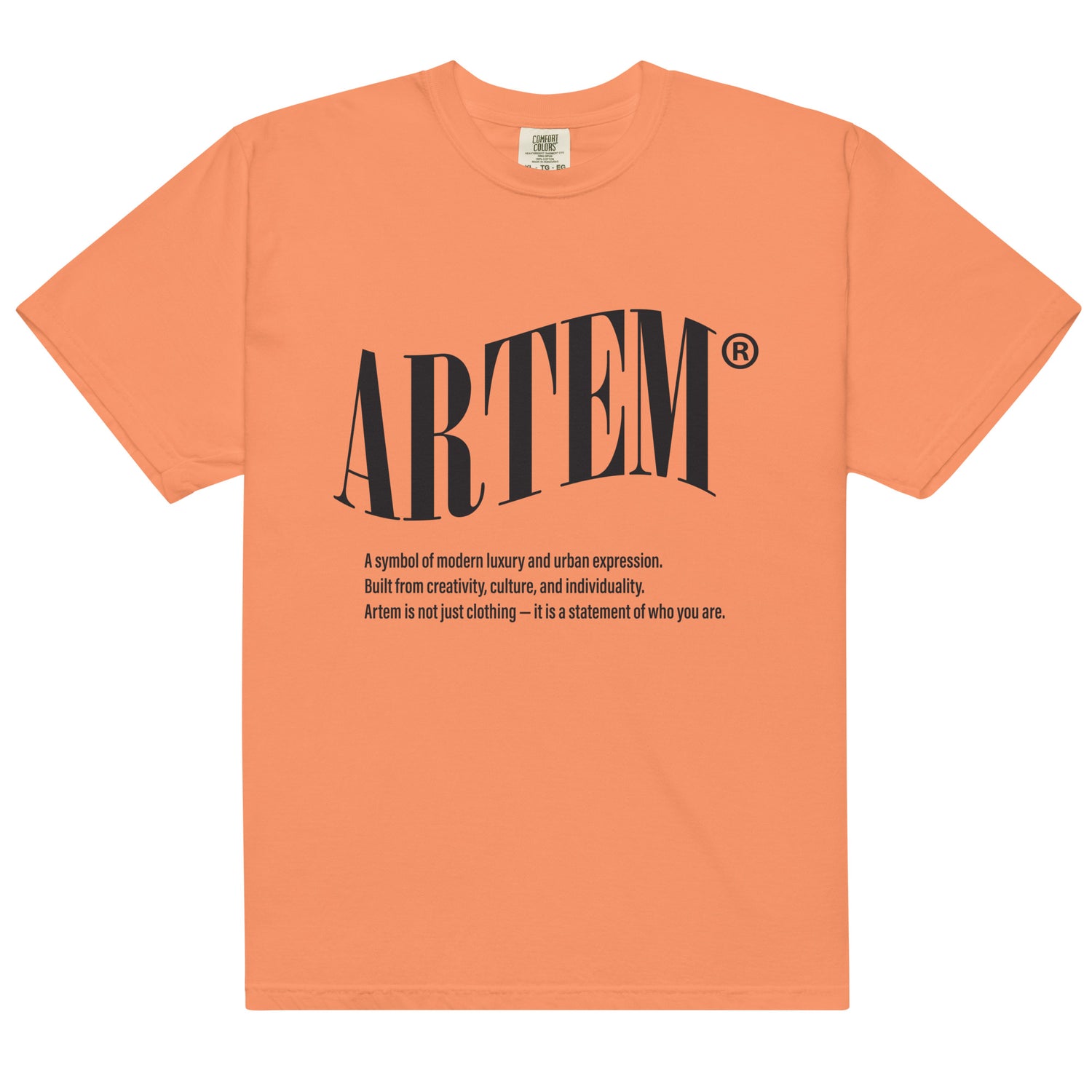 ARTEM Stacked Logo Heavy Tee – Farbe Paprika